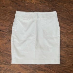 Banana Republic - White Skirt